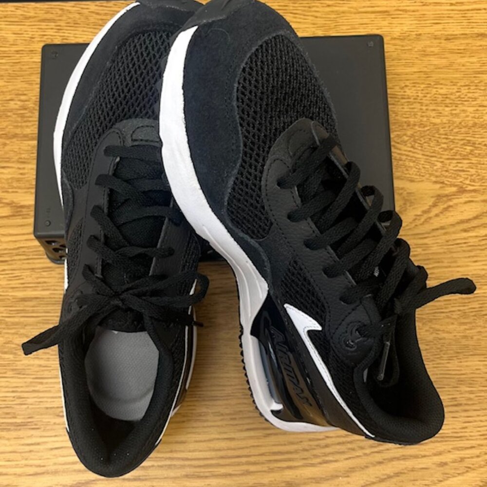 Air Max 90 - 7Y also fits a women 8.5, Black - White - Picture 8 of 8